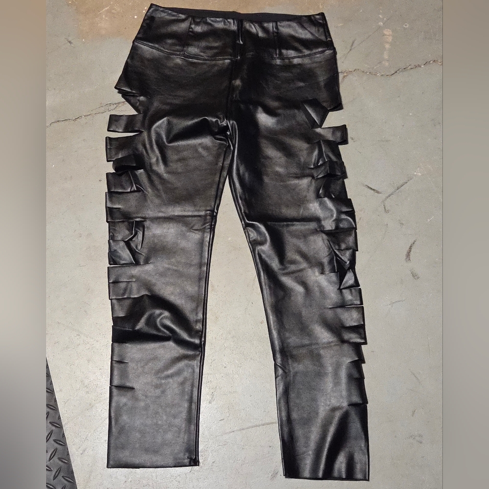 Pleather Side Cut Leggings